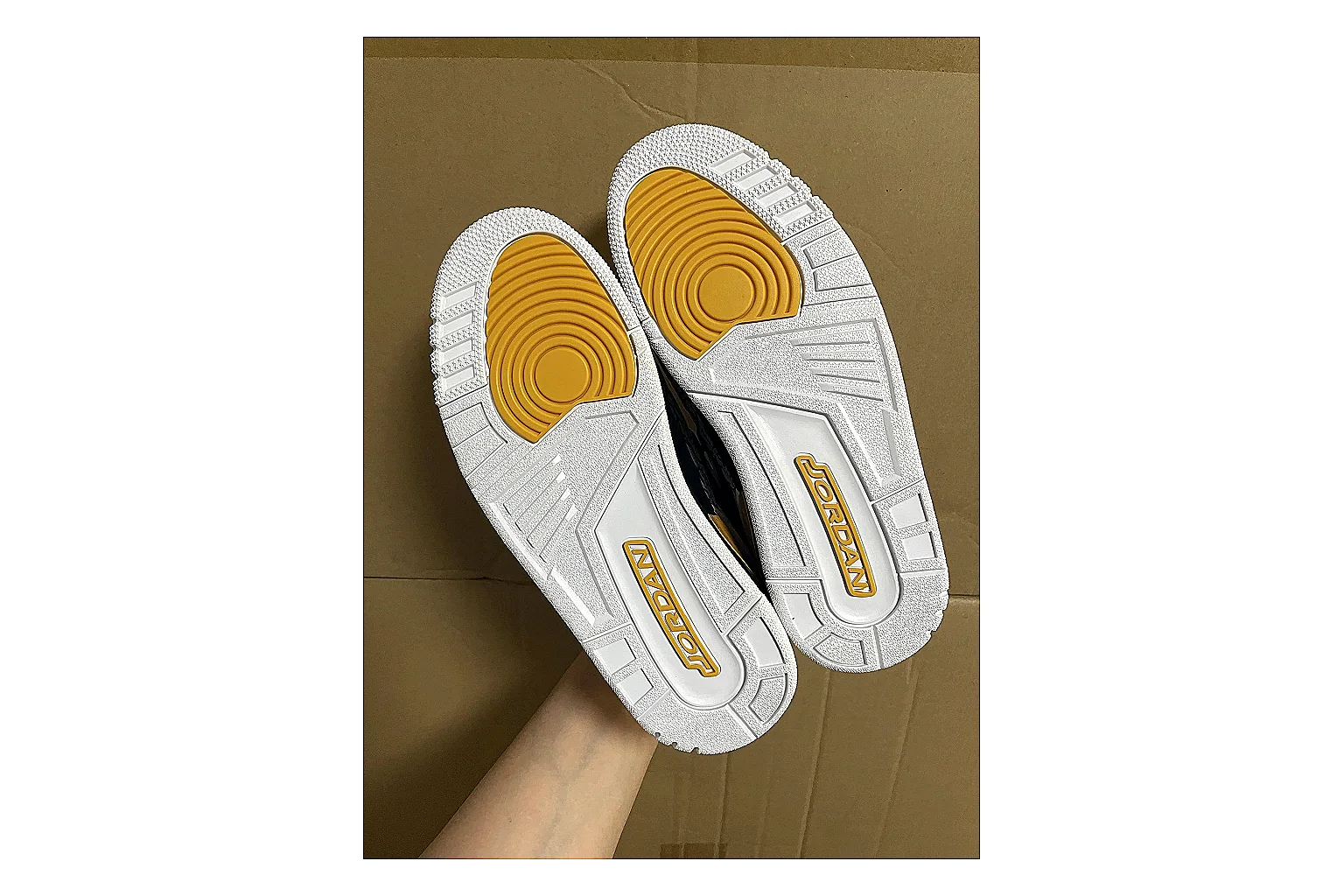 Jordan Retro Court White Yellow Product Image thumbnail 6