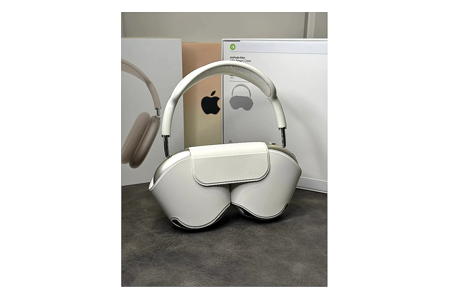 Kakobuy find scout Apple Airpods Max Starlight Headphones scout comparison product image thumbnail 3