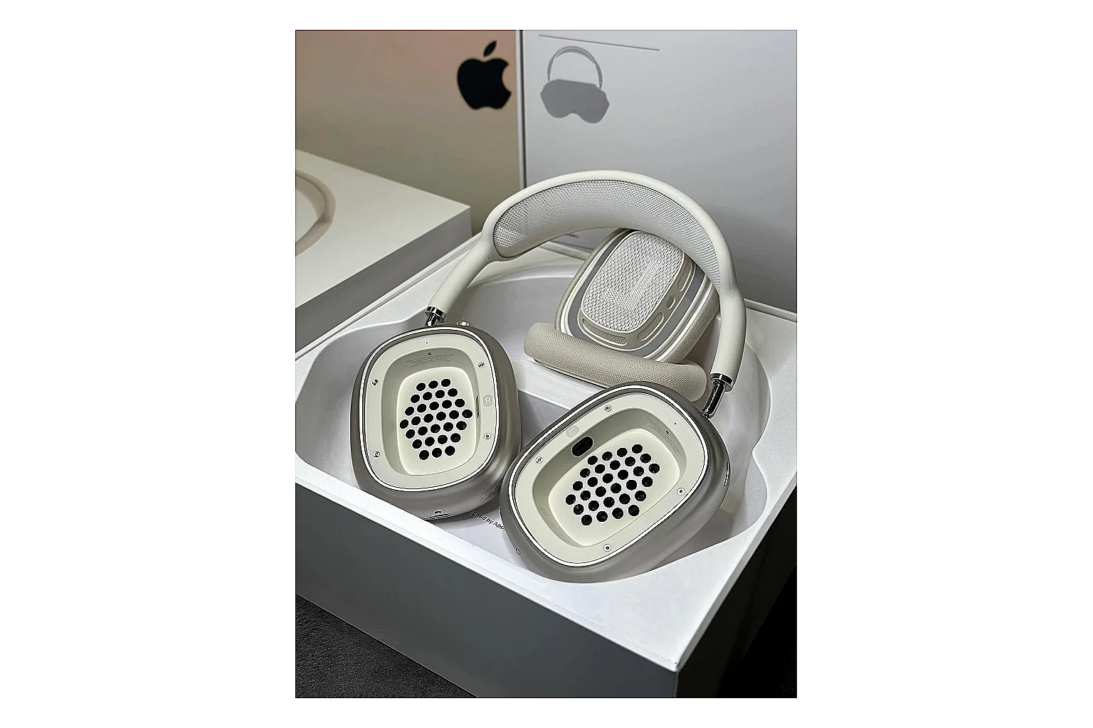 Kakobuy find scout Apple Airpods Max Starlight Headphones scout comparison product image thumbnail 5