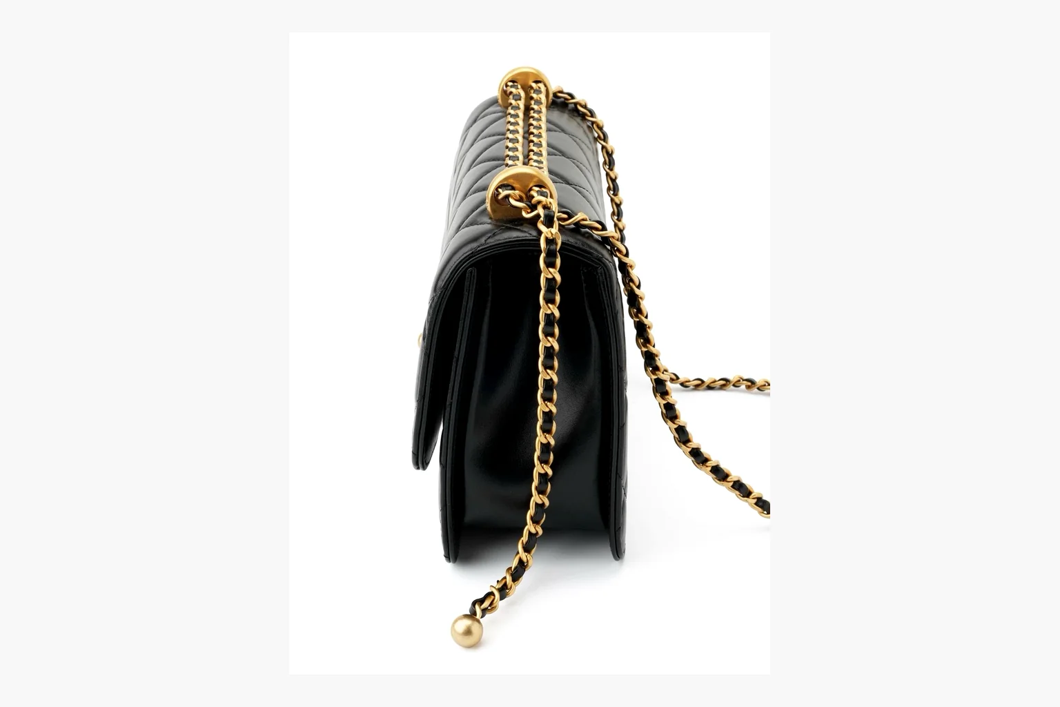 Chanel Quilted Chain Flap Bag Black Product Image thumbnail 4