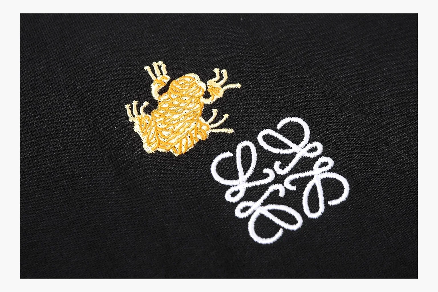Loewe Bee Logo T-Shirt Black Product Image thumbnail 4
