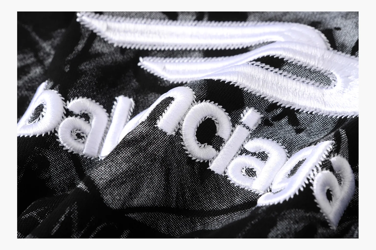 Balenciaga Spray Logo T-Shirt Black Product Image thumbnail 6