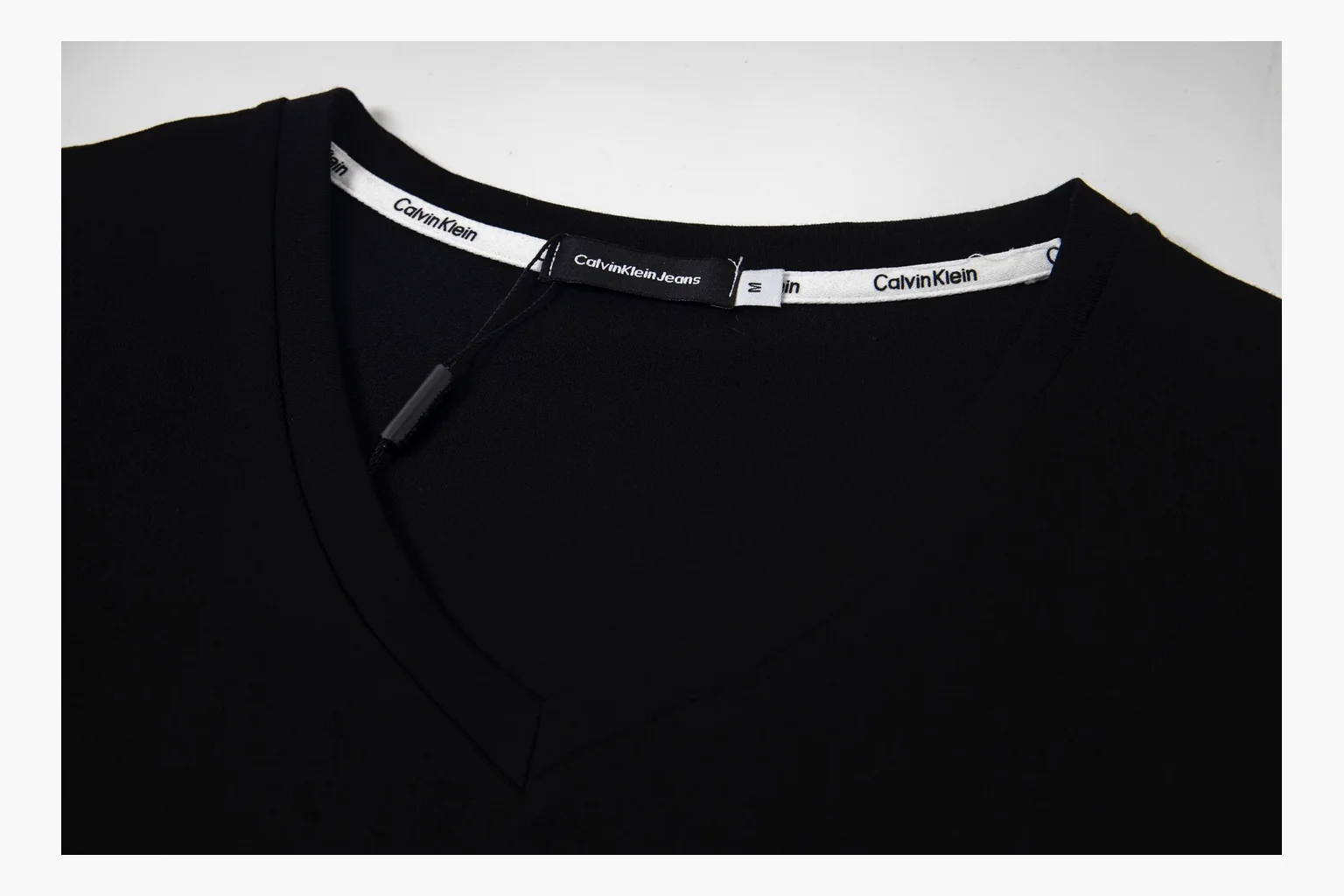 Calvin Klein Logo V-Neck T-Shirt Black Product Image thumbnail 5