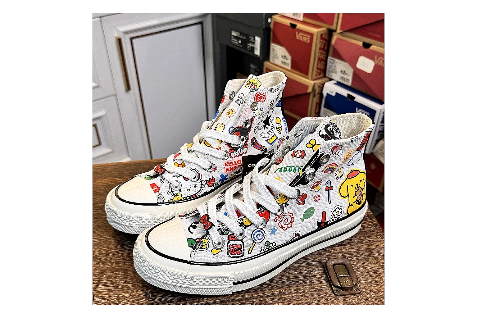 Converse Hello Kitty Chuck 70 White Graphic High Top thumbnail 2