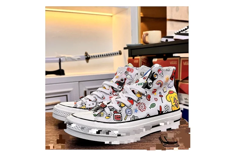 Converse Hello Kitty Chuck 70 White Graphic High Top