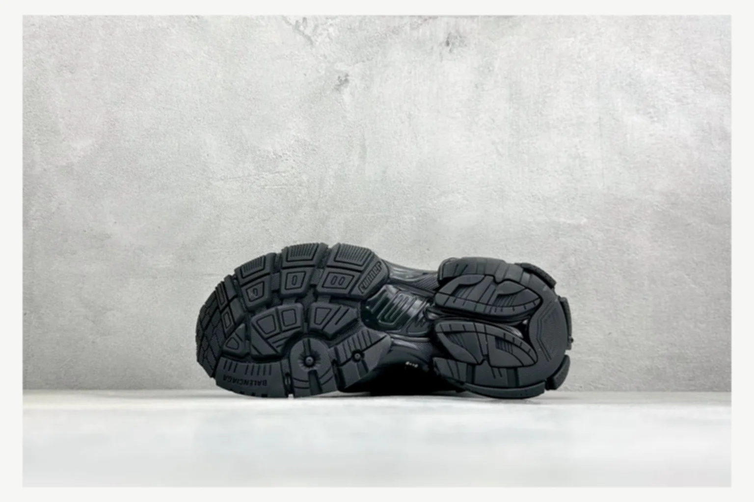 Balenciaga Track Style Runner White Blue Chunky Runner Kakobuy find scout product image thumbnail 4