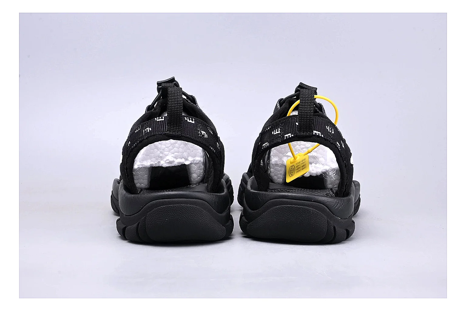 KEEN Zerraport Black Sandal Product Image thumbnail 4