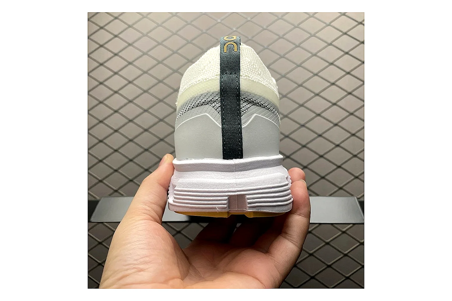 On Cloud 6 White Grey Sneaker Product Image thumbnail 2