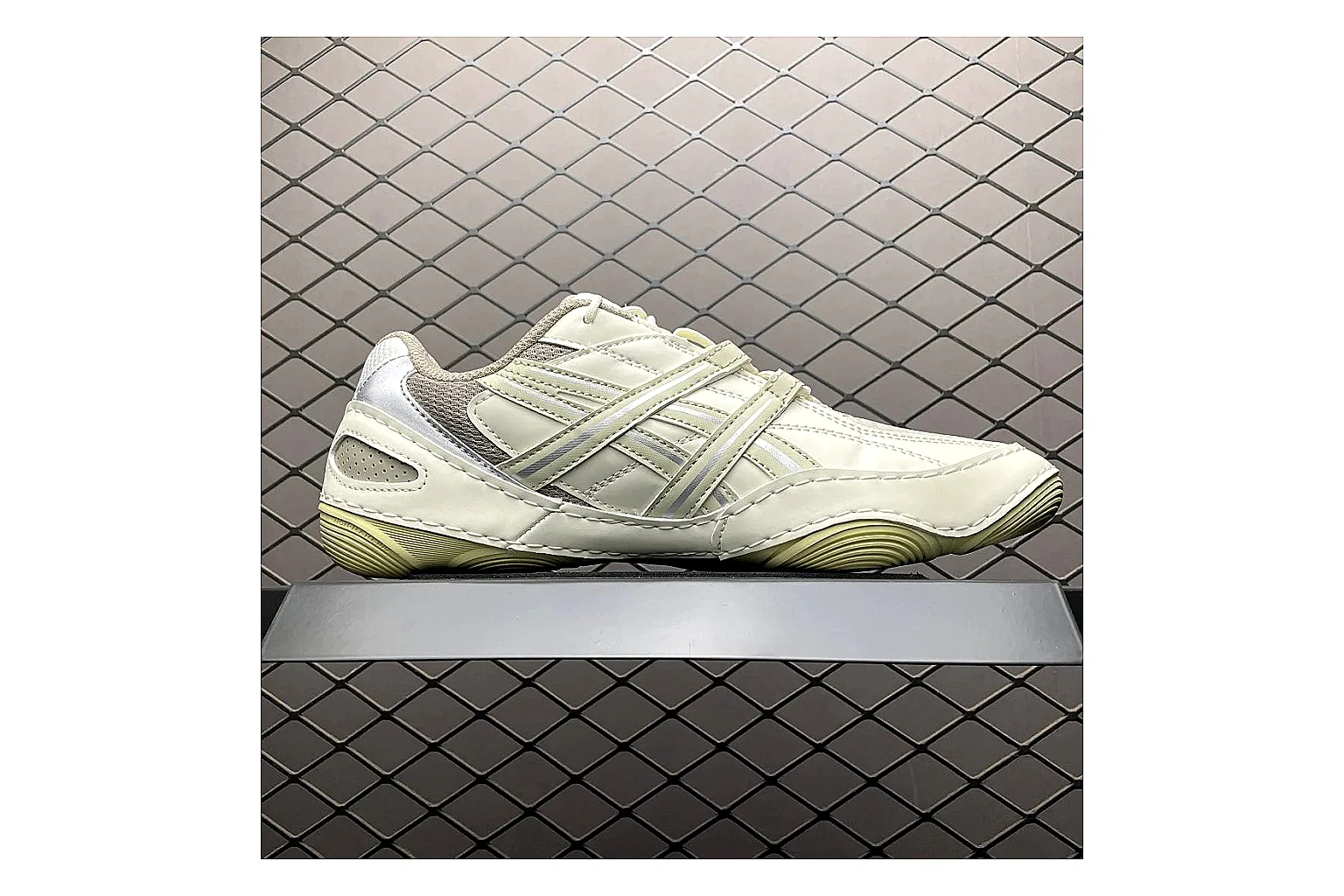 Asics Gel-Kahana Cream Silver Product Image thumbnail 3