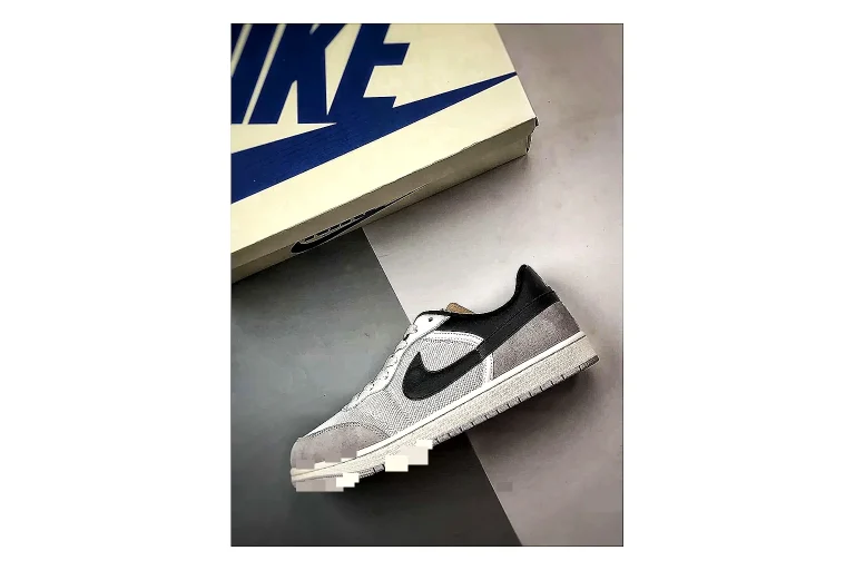 Jordan Low Black White Sneaker Product Image