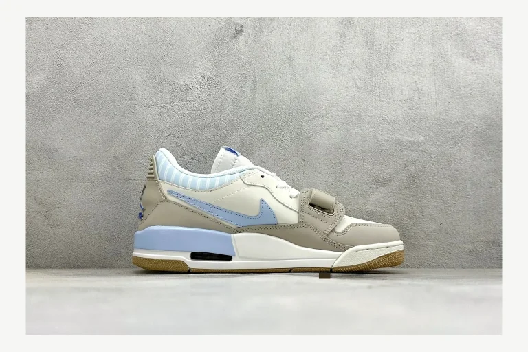 Jordan Air Jordan 4 Blue Sneaker Product Image