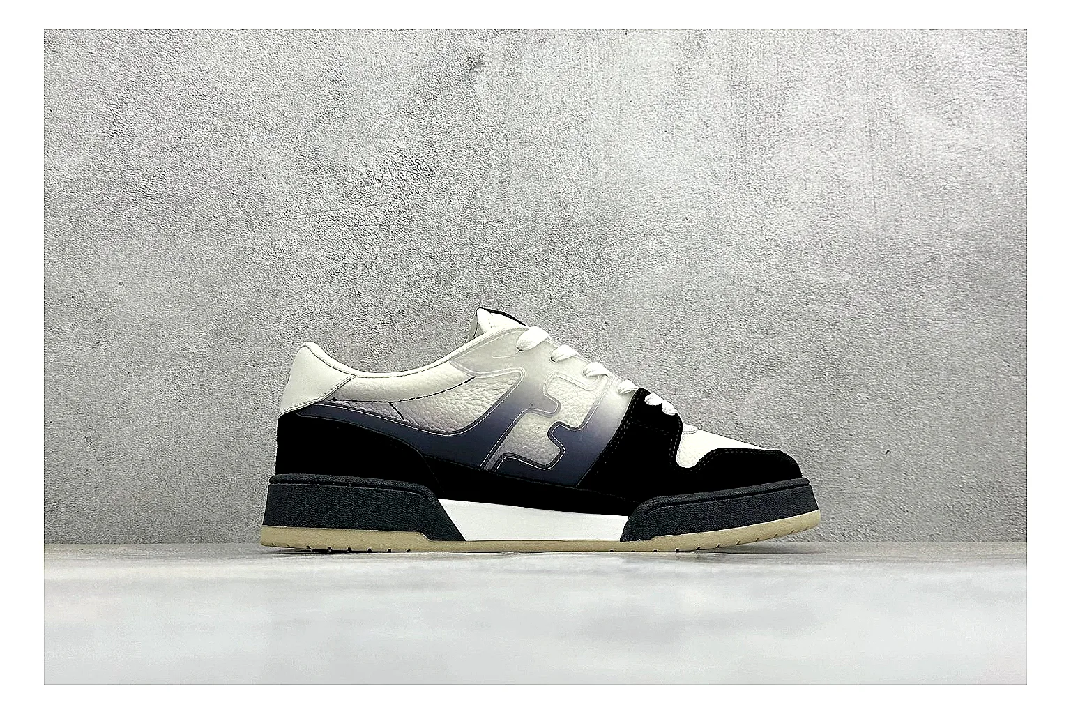 Fendi Match Black White Product Image thumbnail 2