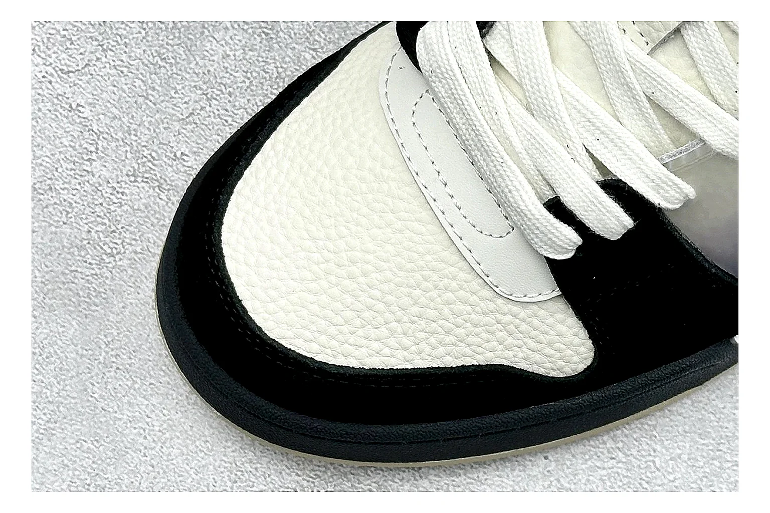Fendi Match Black White Product Image thumbnail 6