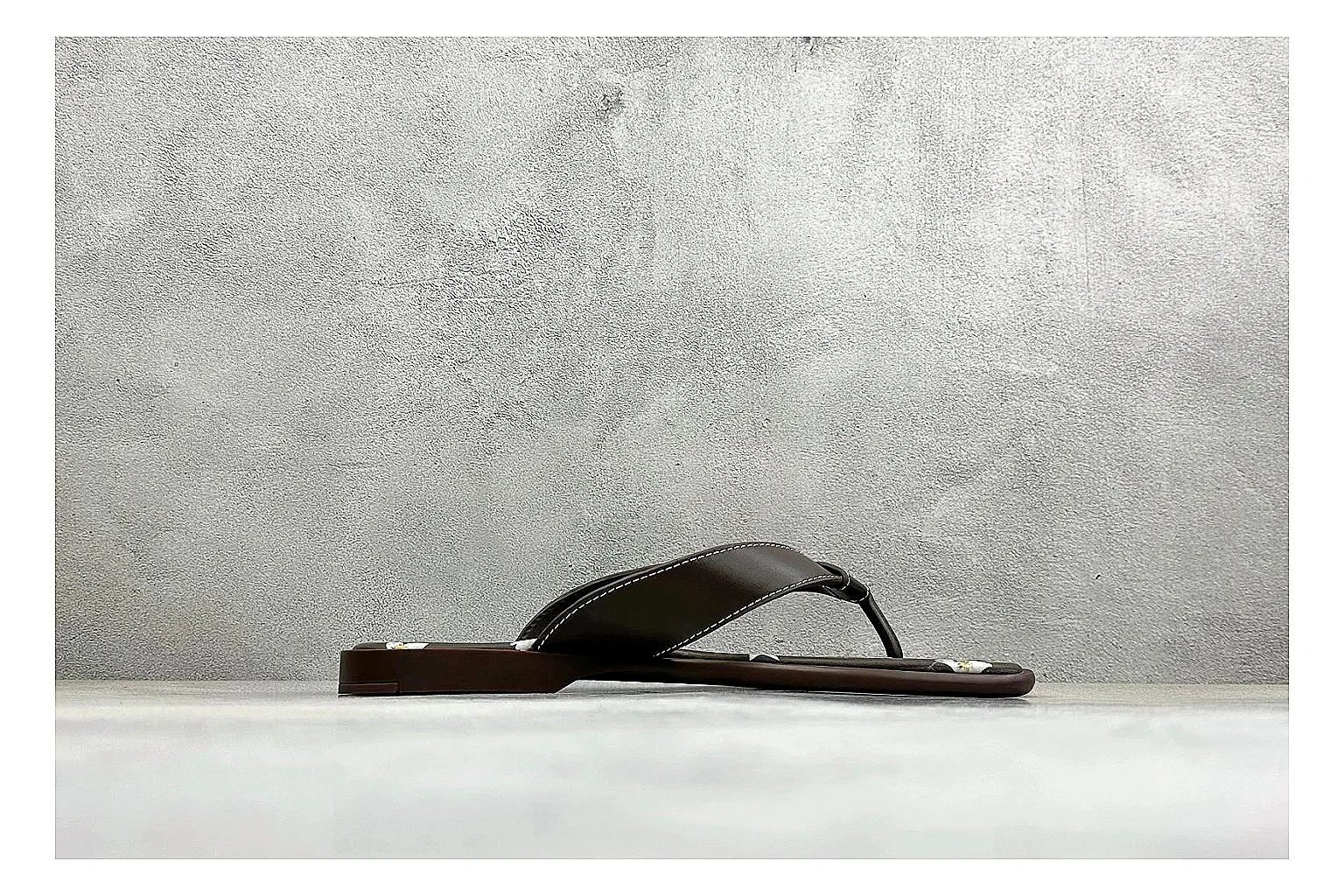 Louis Vuitton Monogram Brown Flip-Flop Product Image thumbnail 2