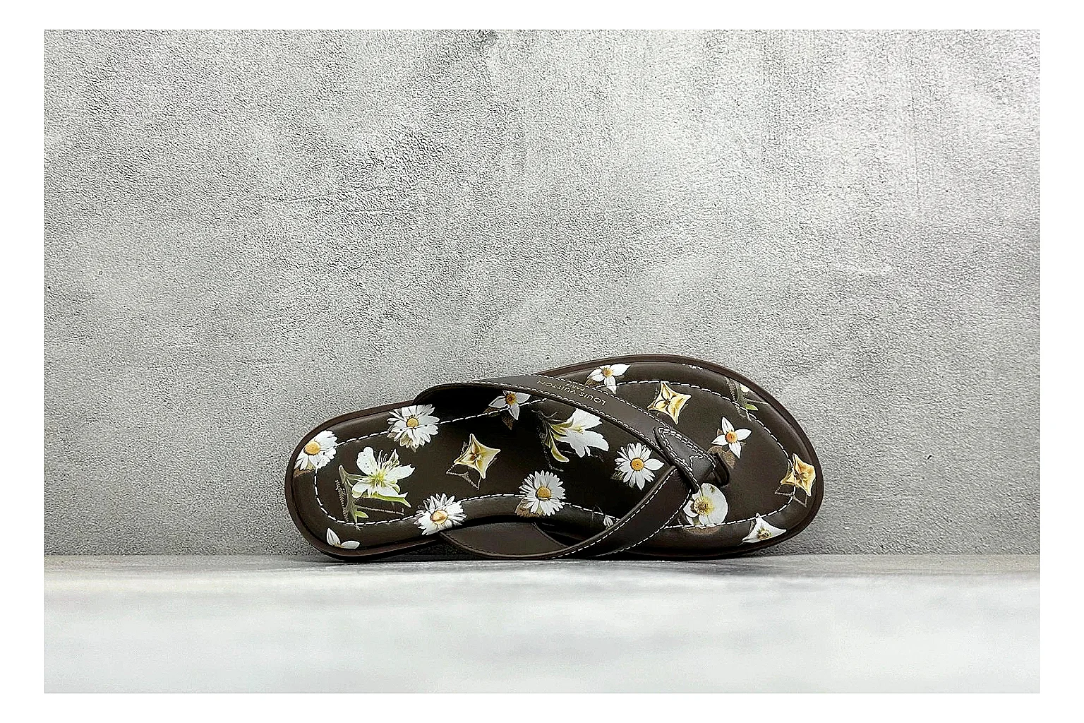 Louis Vuitton Monogram Brown Flip-Flop Product Image thumbnail 3