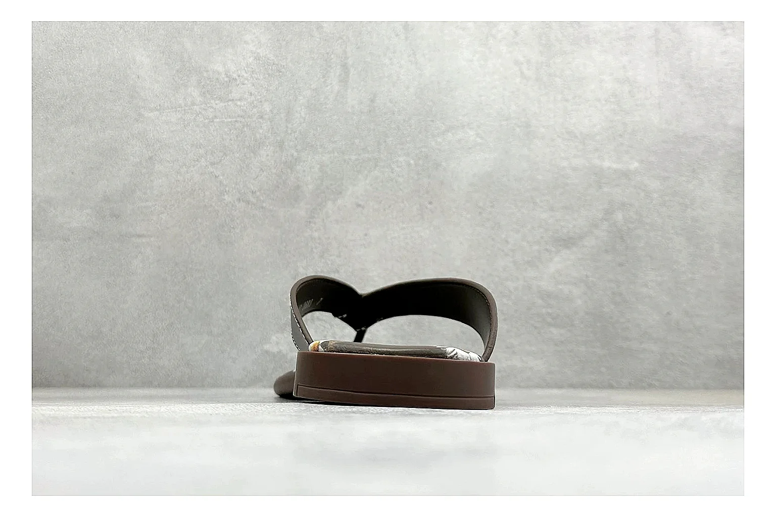 Louis Vuitton Monogram Brown Flip-Flop Product Image thumbnail 4