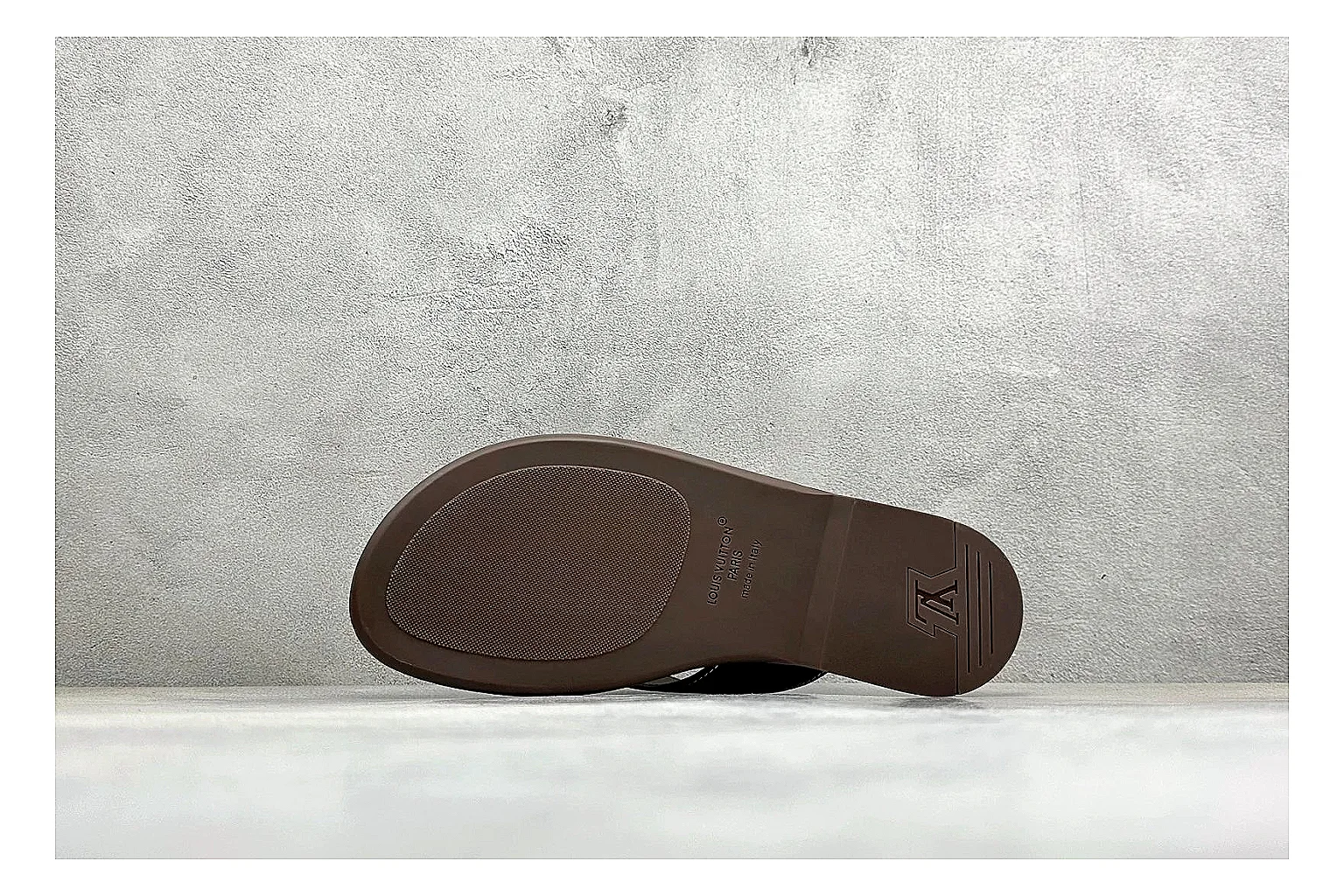 Louis Vuitton Monogram Brown Flip-Flop Product Image thumbnail 5