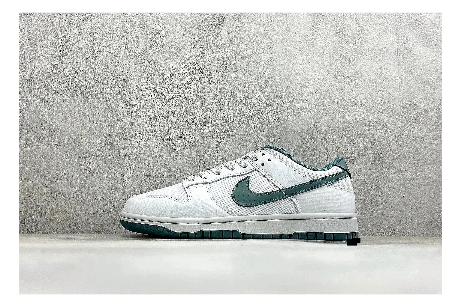 Nike SB Dunk Low White Green Product Image