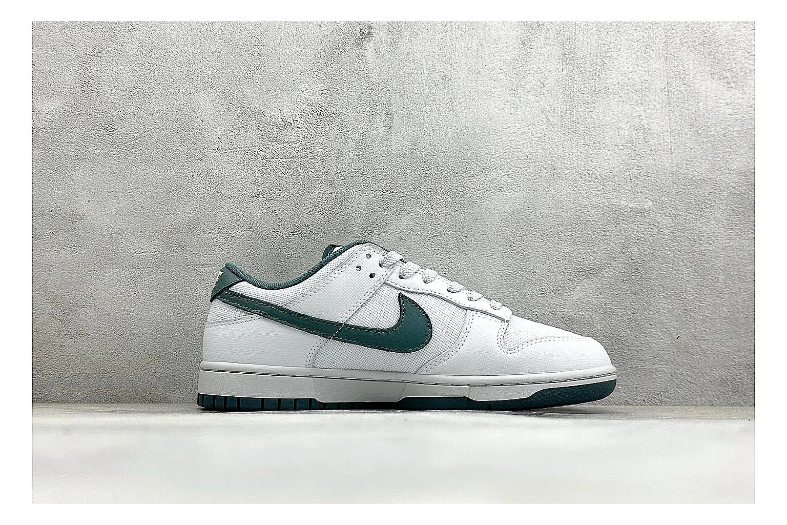 Nike SB Dunk Low White Green Product Image thumbnail 2