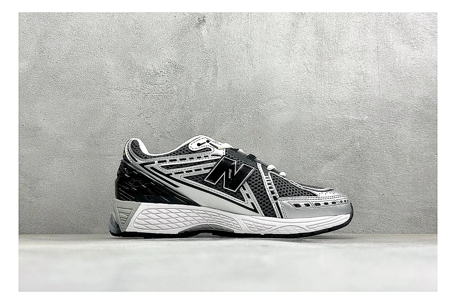 New Balance 1906 Black Silver Product Image thumbnail 2