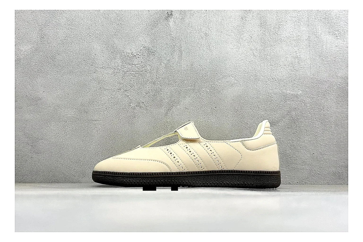 Adidas Samba Jane Cream Product Image