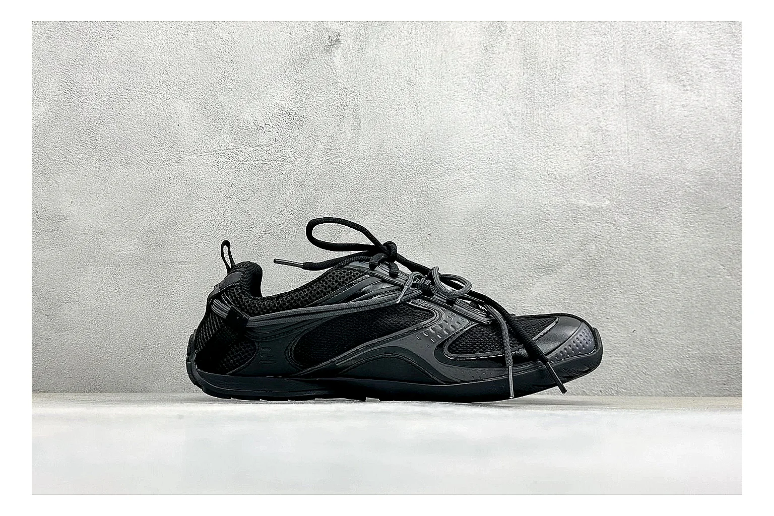 Balenciaga Track Black Low-Top Product Image thumbnail 2