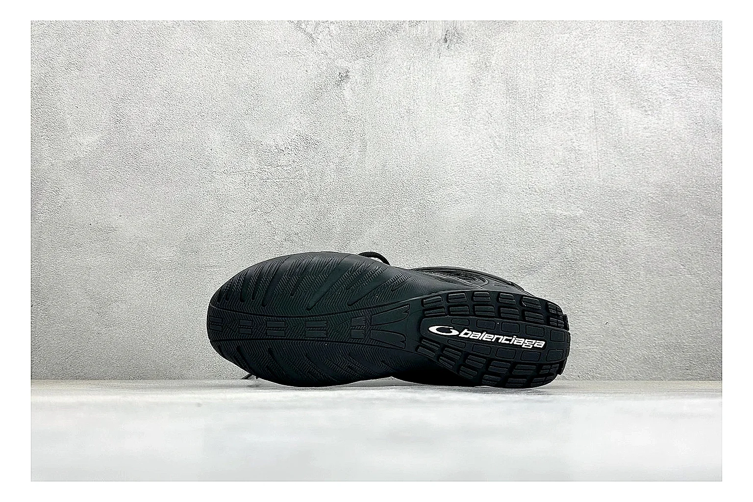 Balenciaga Track Black Low-Top Product Image thumbnail 5