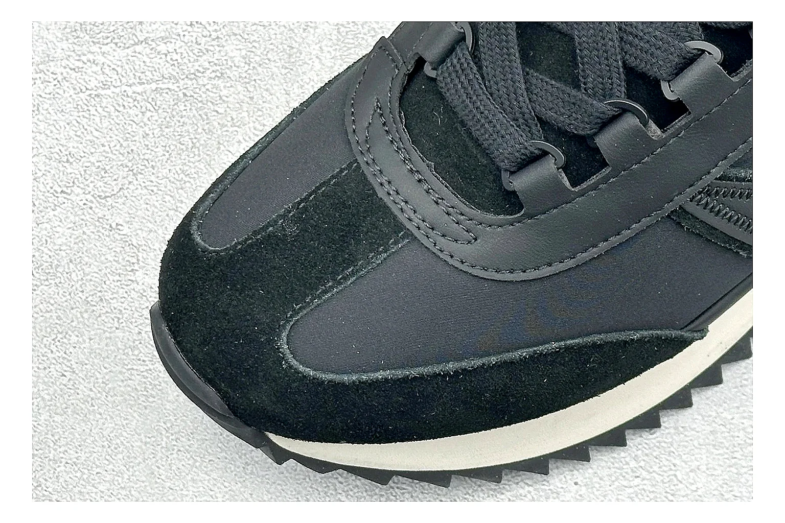 Moncler Pacey Black White Product Image thumbnail 6