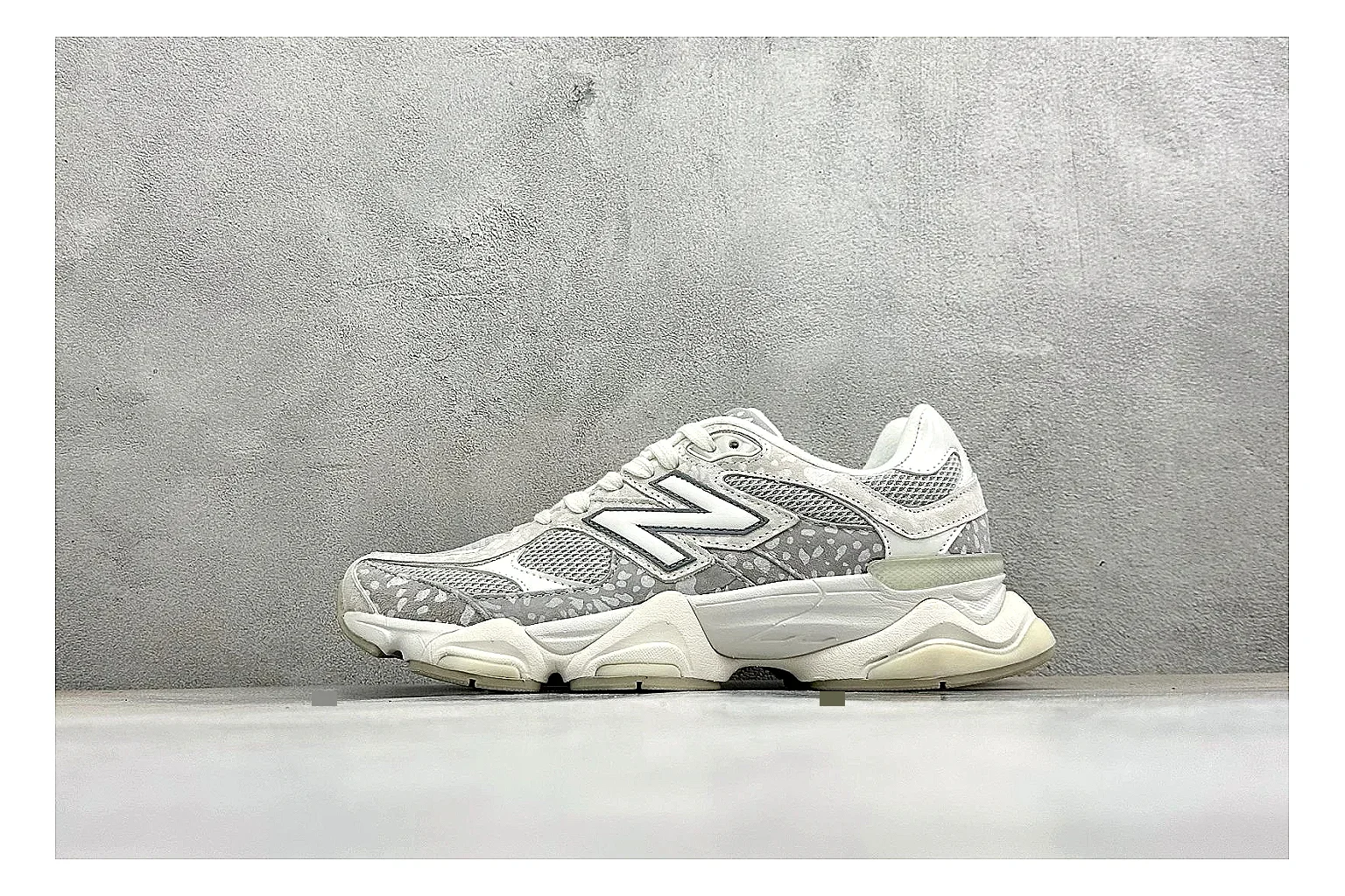 New Balance 9060 Silver Grey Product Image