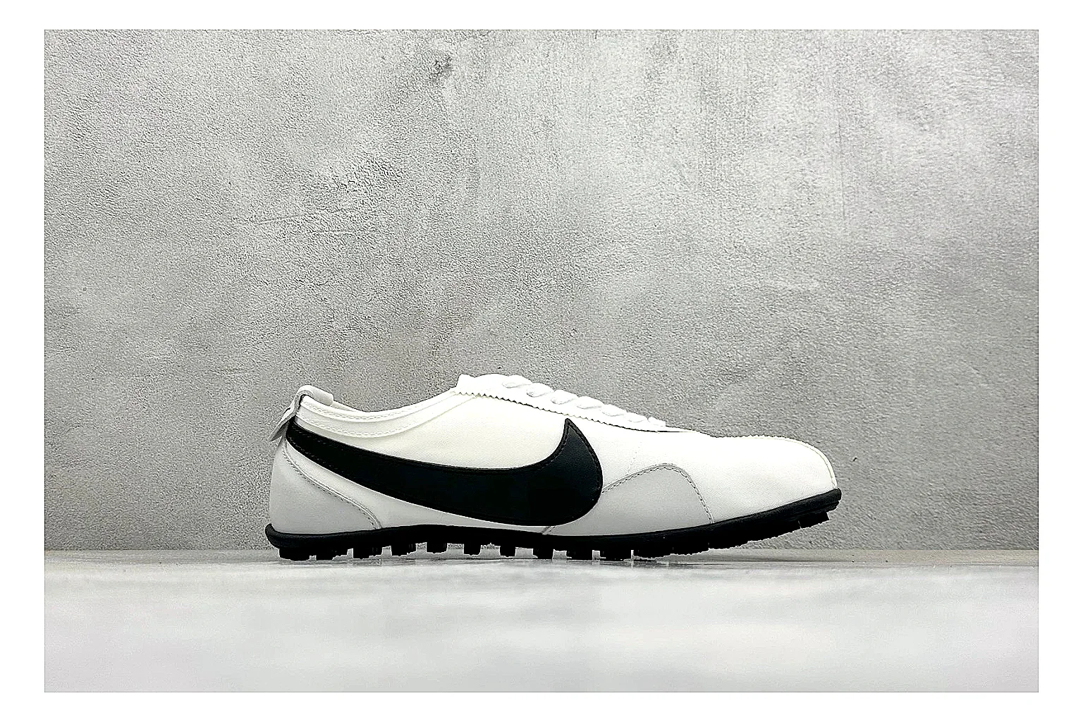 Nike Moon Shoe OG White Black Product Image thumbnail 2