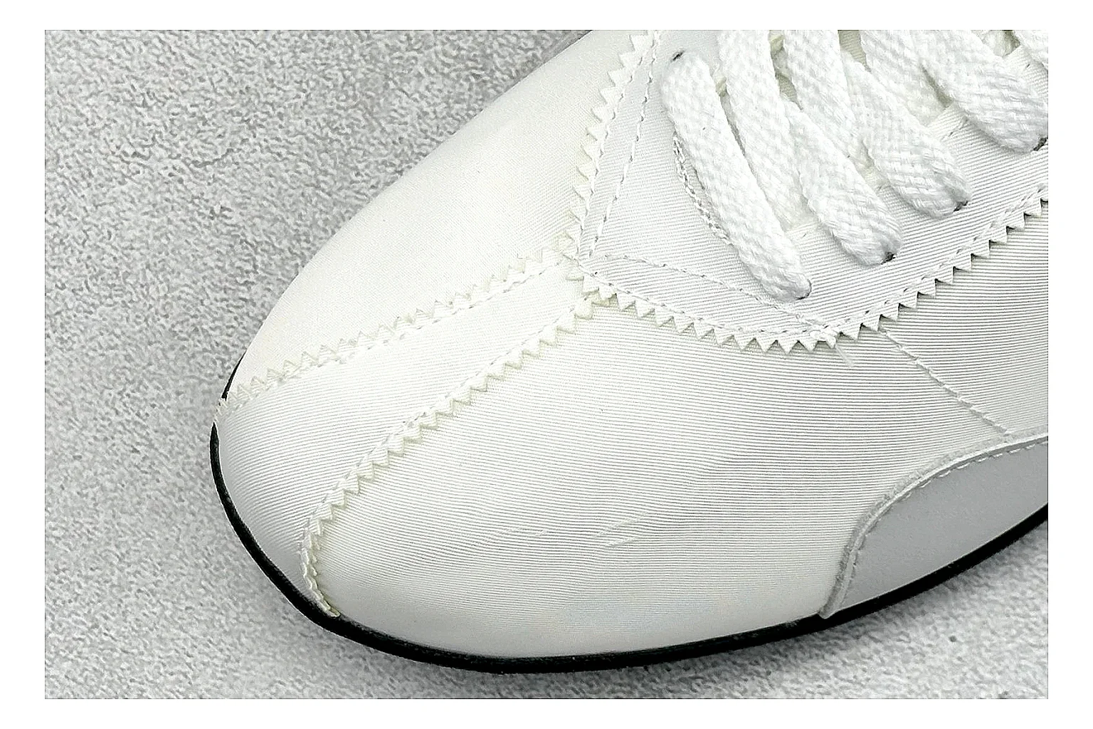 Nike Moon Shoe OG White Black Product Image thumbnail 6