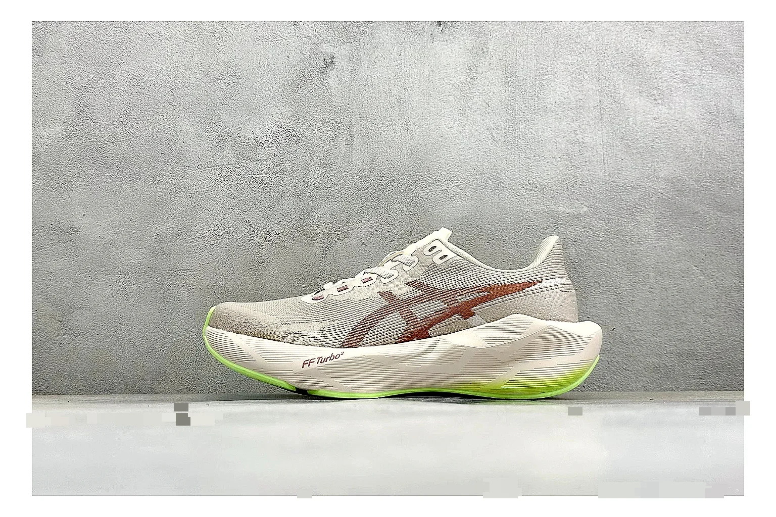 Asics Novablast 6 Cream Green Product Image