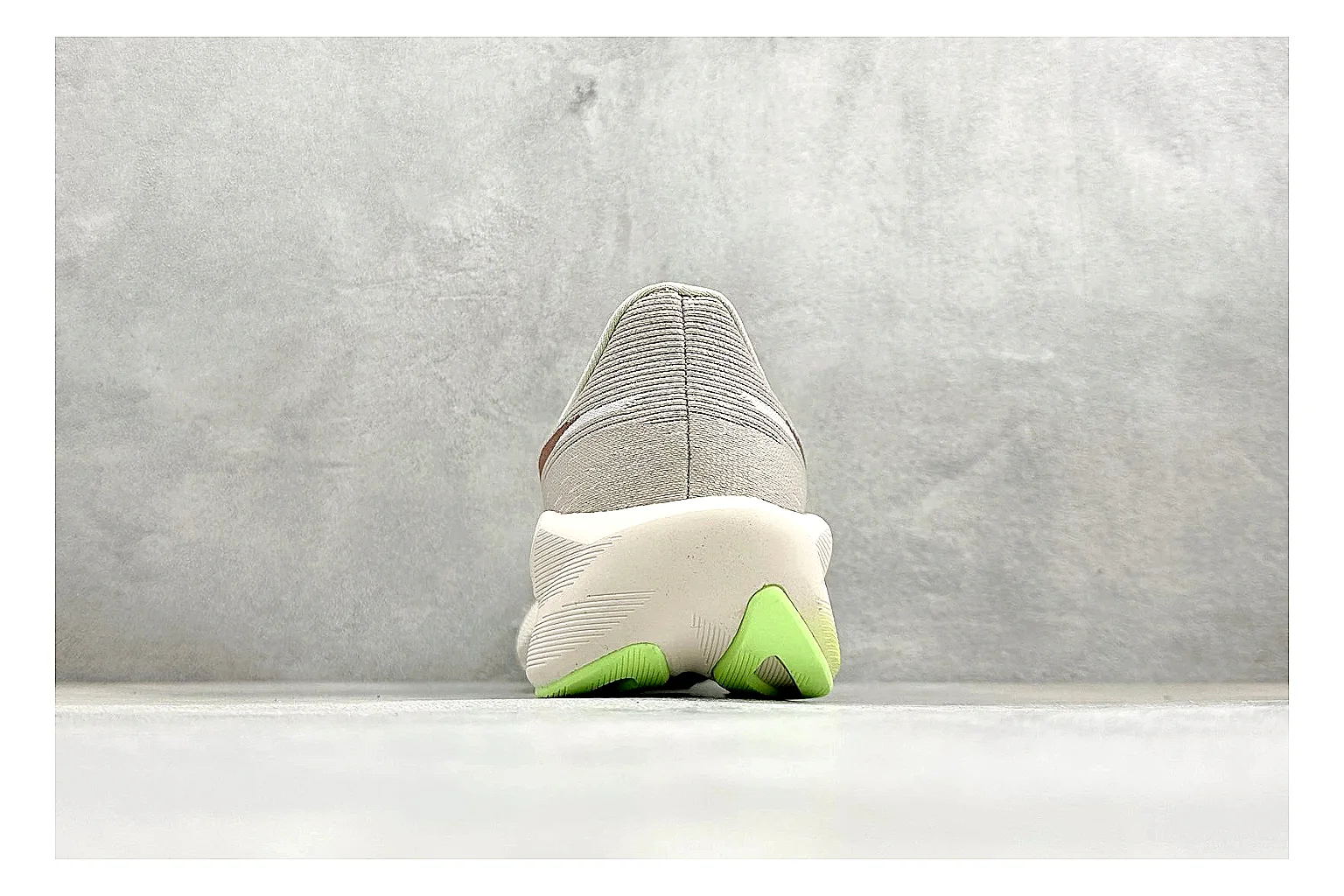 Asics Novablast 6 Cream Green Product Image thumbnail 4