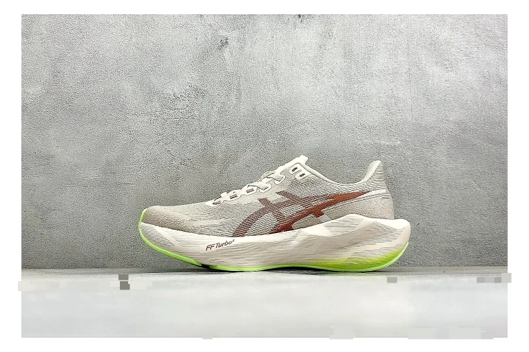 Asics Novablast 6 Cream Green Product Image