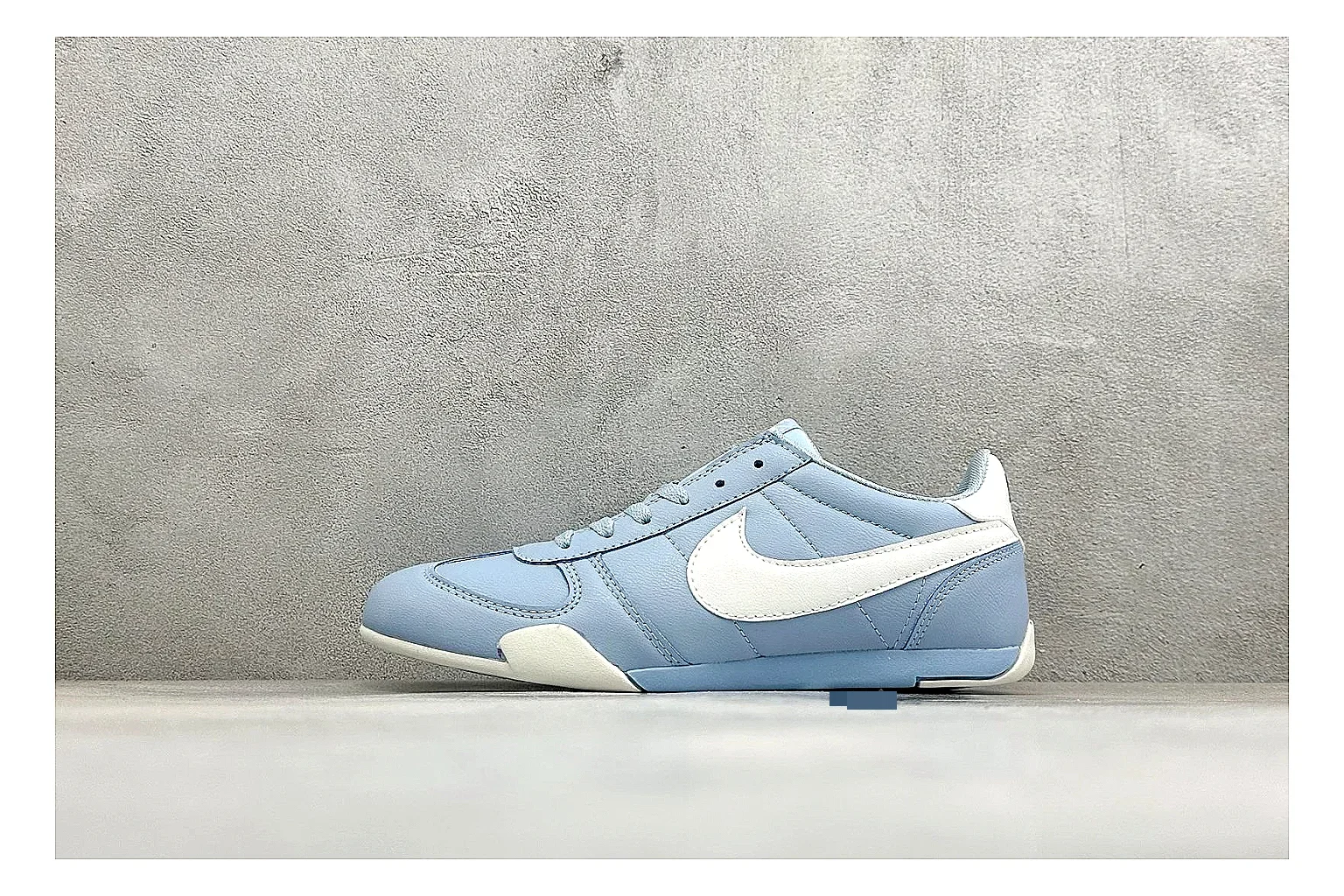 Nike Sprint Sister Light Blue Product Image