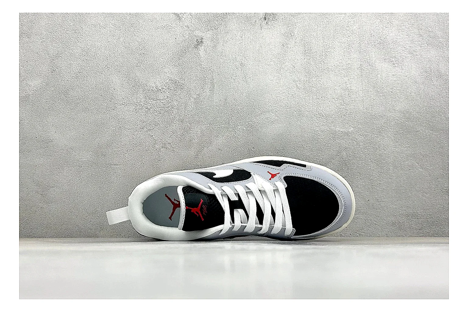 Jordan CMFT Black White Product Image thumbnail 3