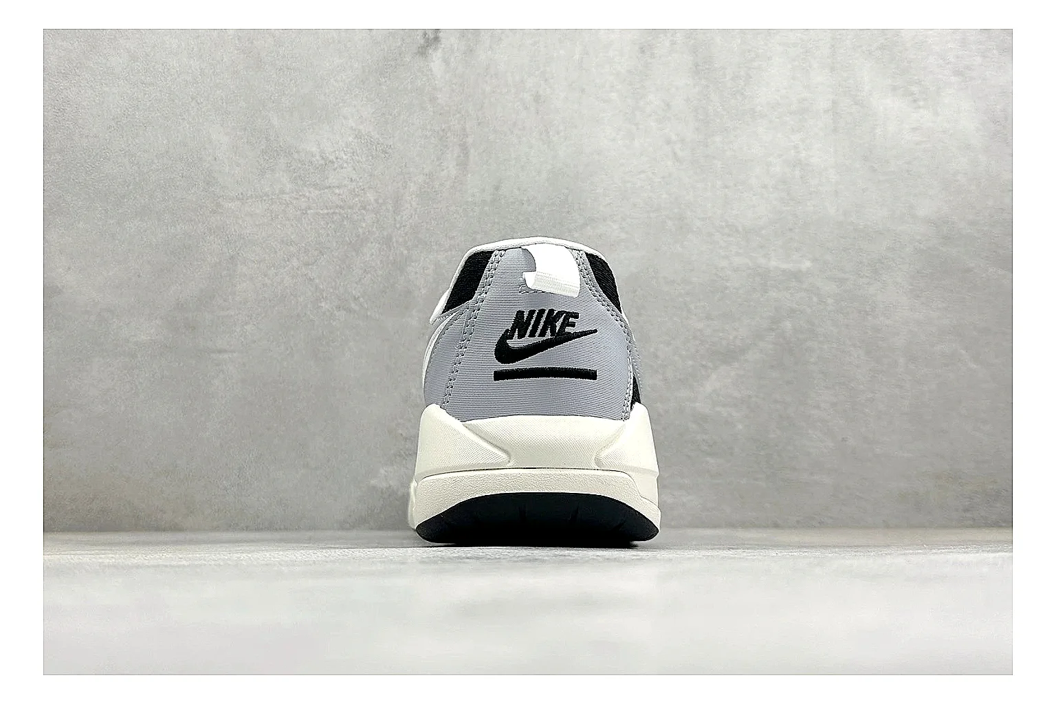 Jordan CMFT Black White Product Image thumbnail 4