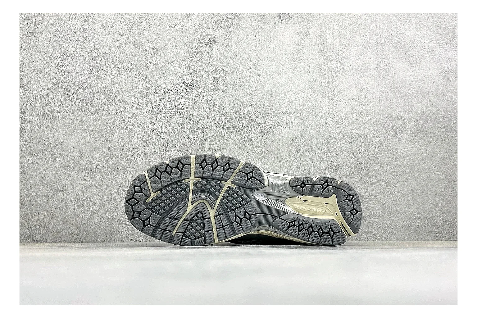 New Balance 1906 Silver Grey Product Image thumbnail 5