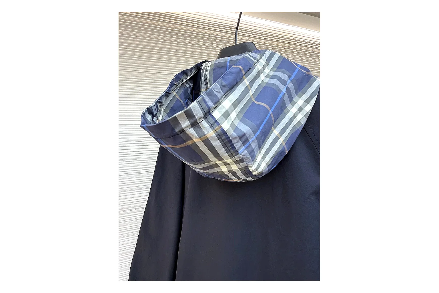 scout dashboard Burberry Reversible Hooded Jacket Navy Check Jacket product image thumbnail 2