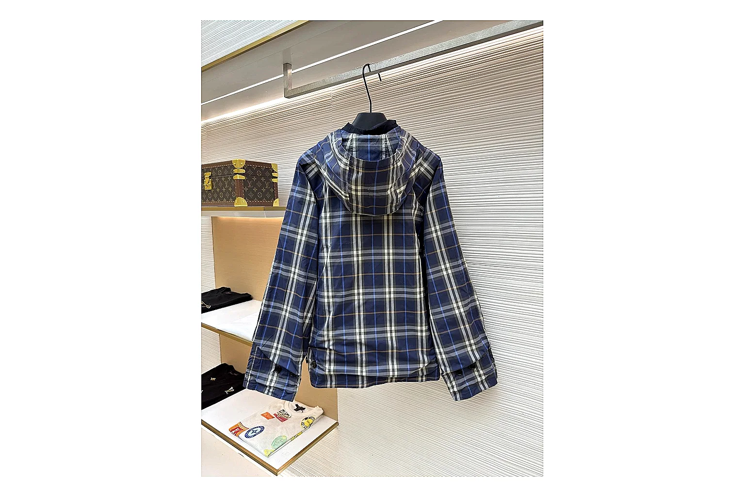 scout dashboard Burberry Reversible Hooded Jacket Navy Check Jacket product image thumbnail 6