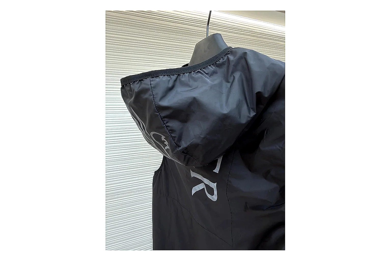 find list Moncler Light Nylon Vest Black Vest product image thumbnail 5