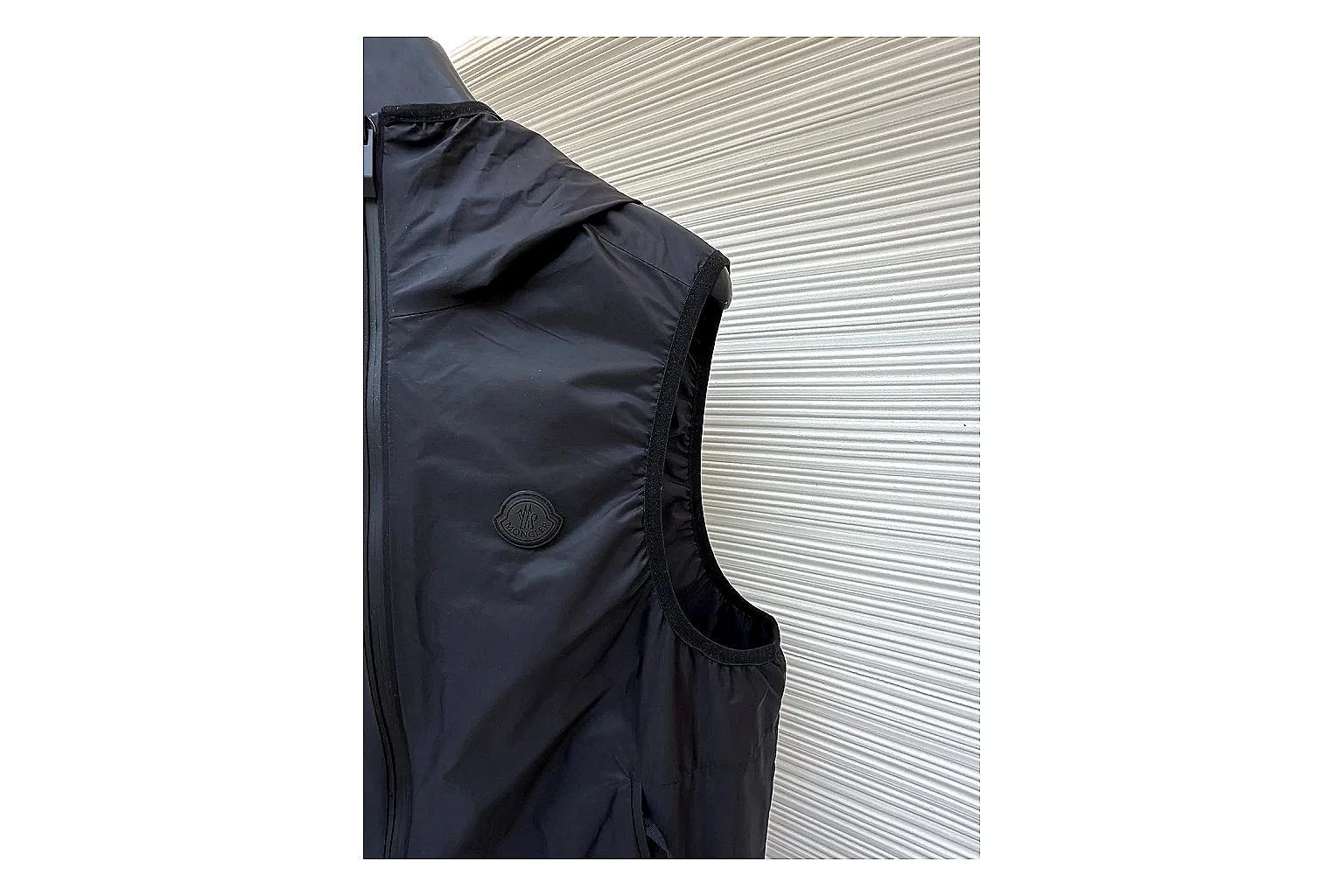 find list Moncler Light Nylon Vest Black Vest product image thumbnail 6