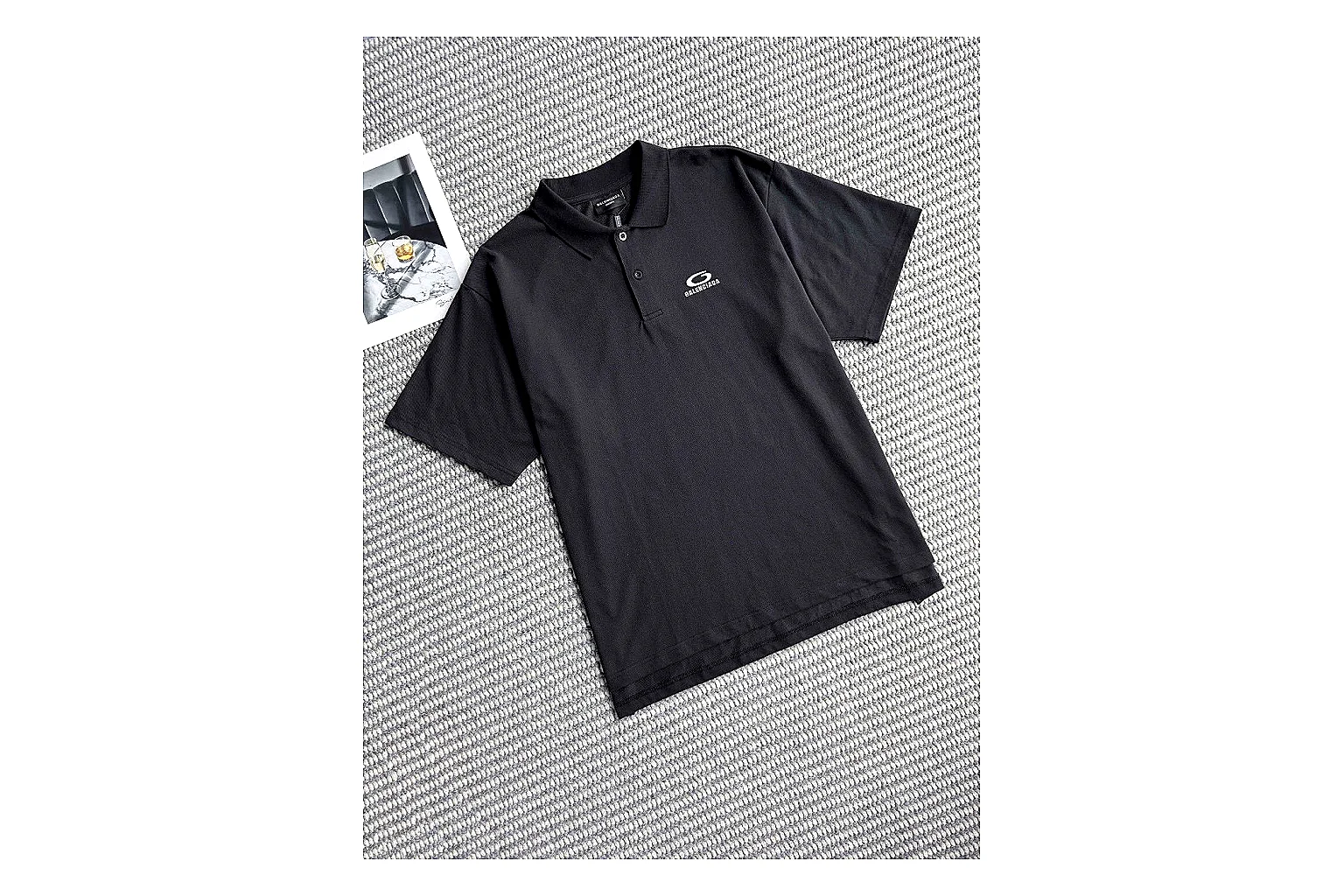 find list Balenciaga Oval Logo Polo Black White Polo Shirt product image thumbnail 2