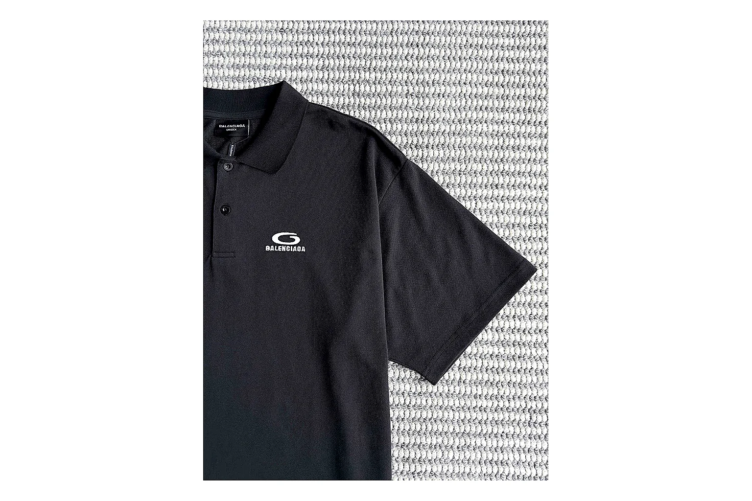 find list Balenciaga Oval Logo Polo Black White Polo Shirt product image thumbnail 5