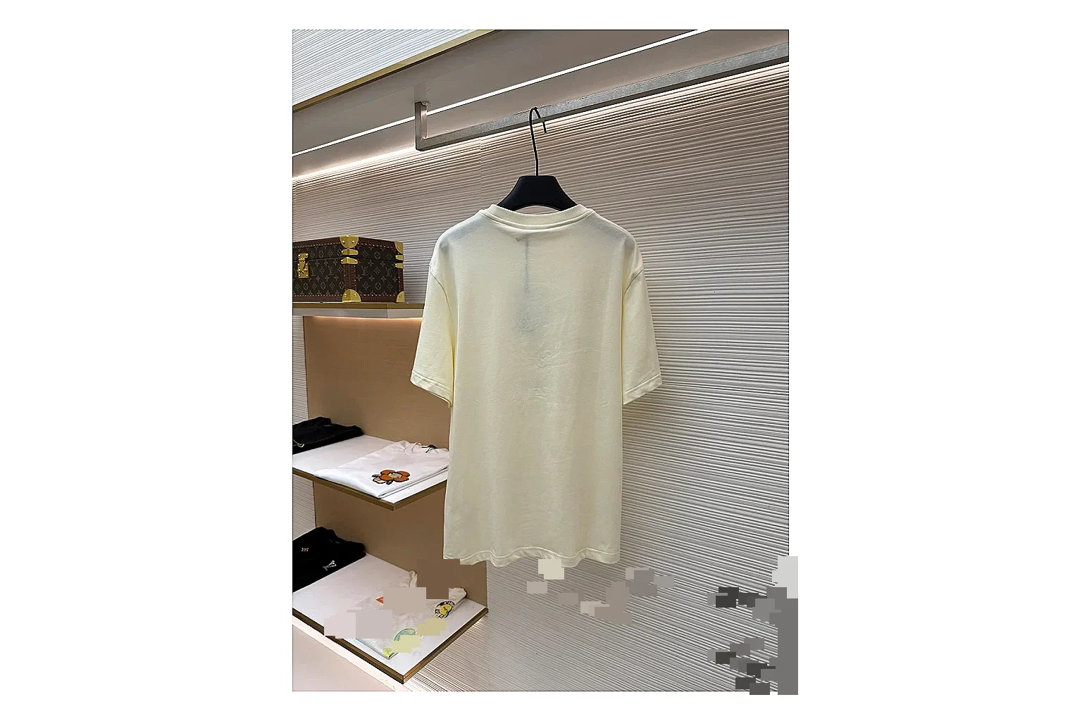 scout dashboard Moncler Script Logo Tee Cream Black T-shirt product image