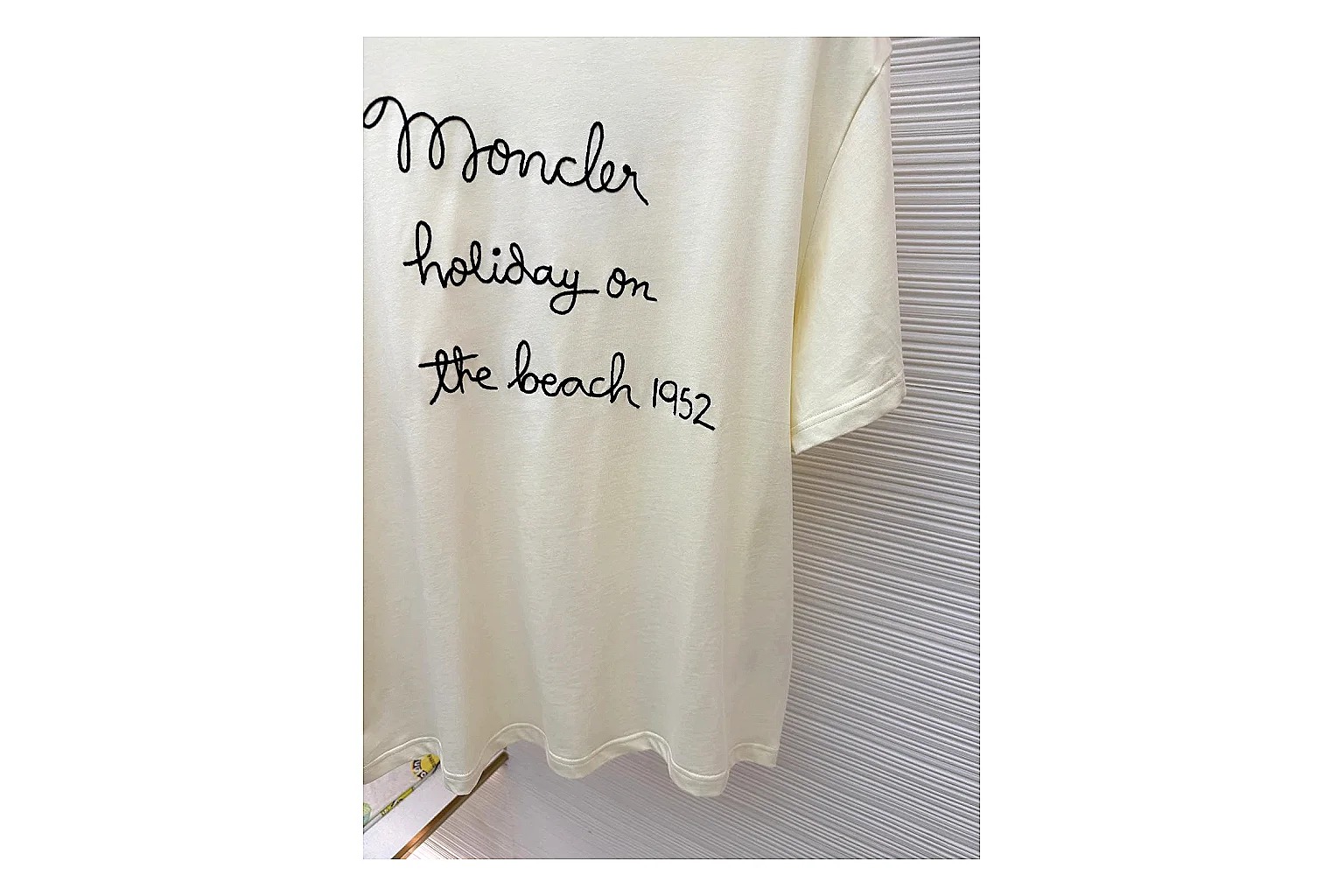scout dashboard Moncler Script Logo Tee Cream Black T-shirt product image thumbnail 3