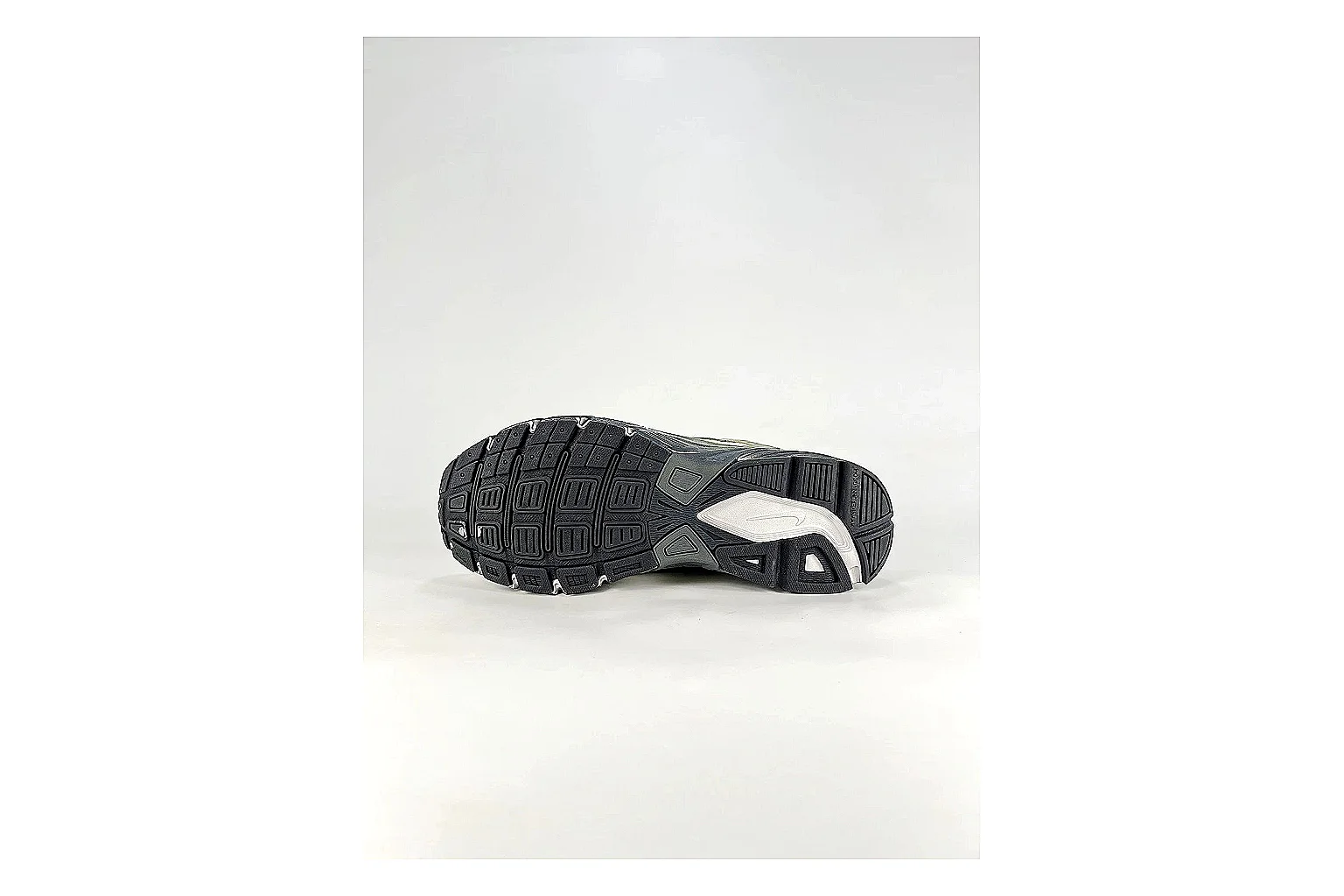 Other Casual Low-Top Sneaker Image 5134 thumbnail 5