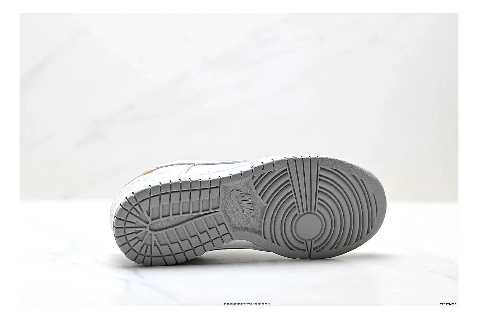 Other Casual Low-Top Sneaker Image 5147 thumbnail 5