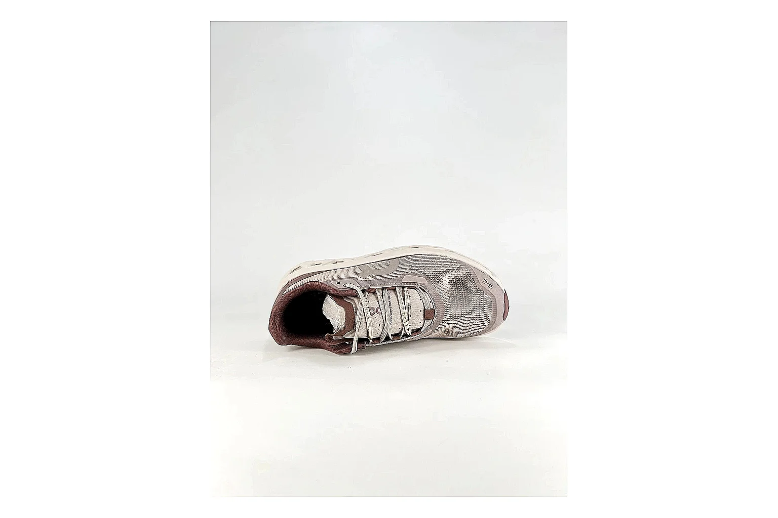 Other Casual Low-Top Sneaker Image 5153 thumbnail 3