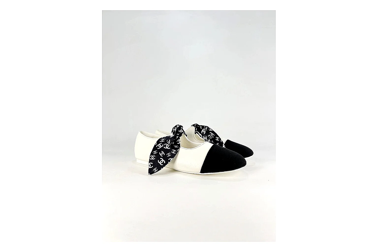 Other Casual Low-Top Sneaker Image 5165 thumbnail 2